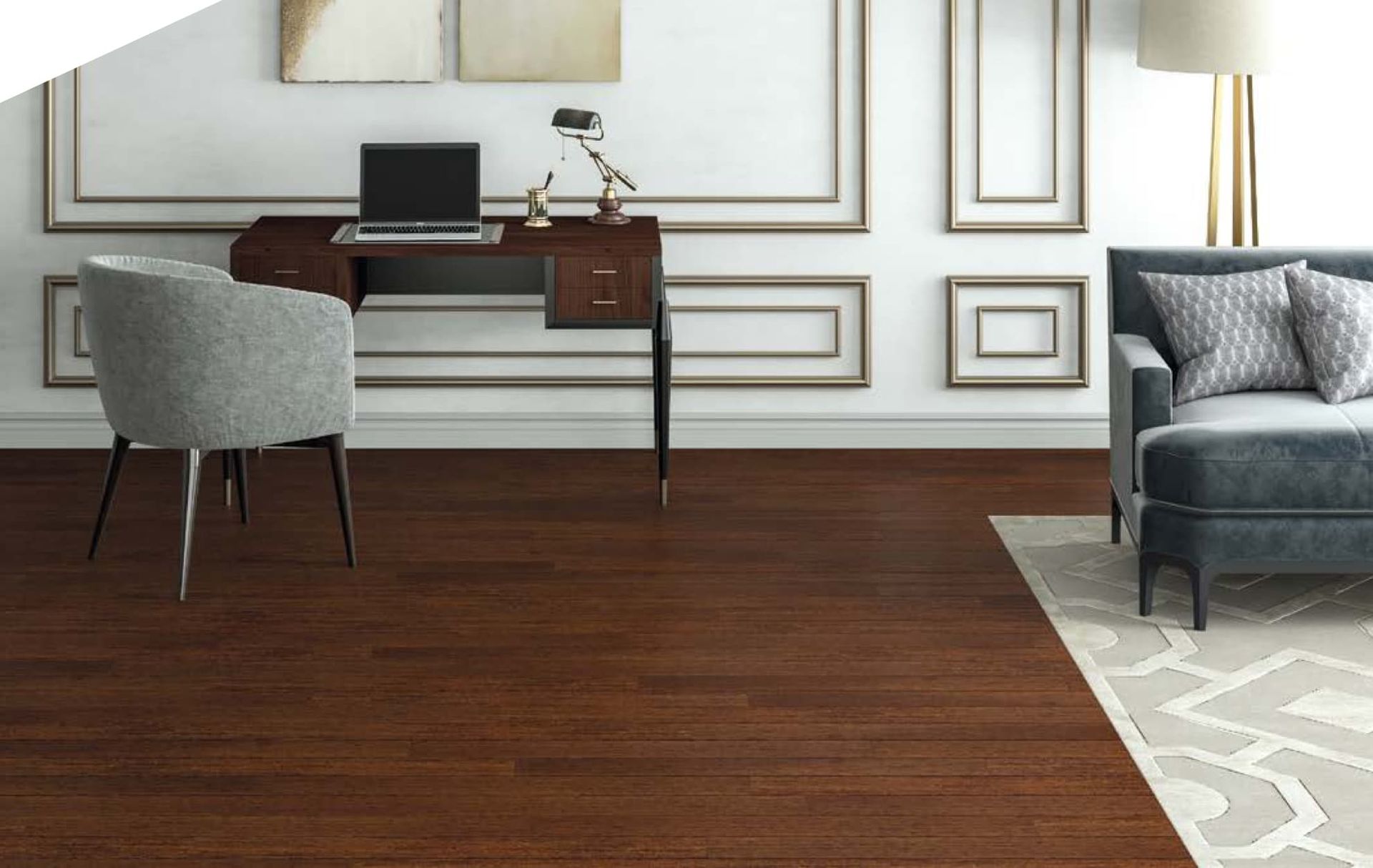 Una sala de estar con un escritorio, una silla, un sofá y una lámpara.