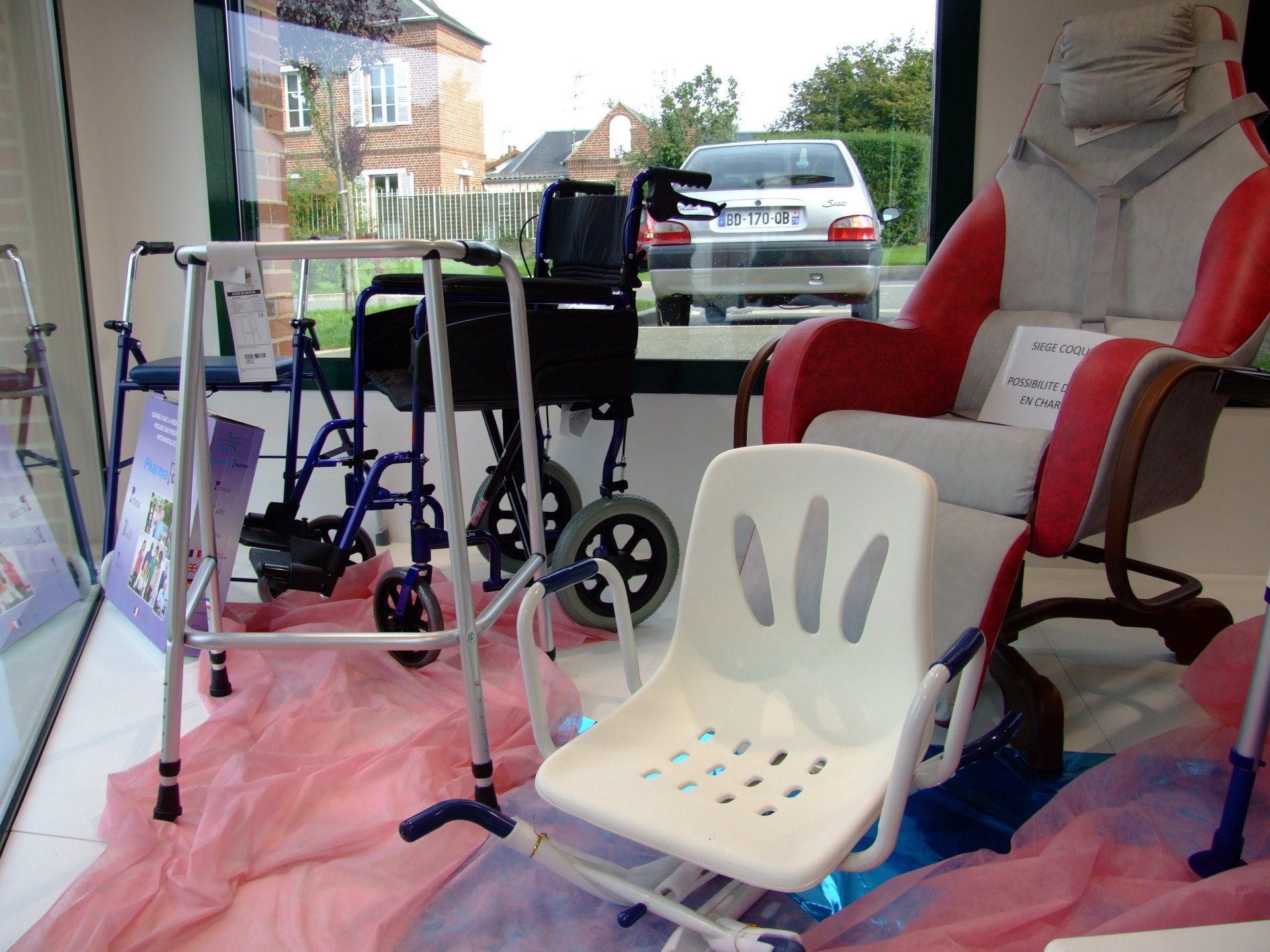 Déambulateur et matériel médical