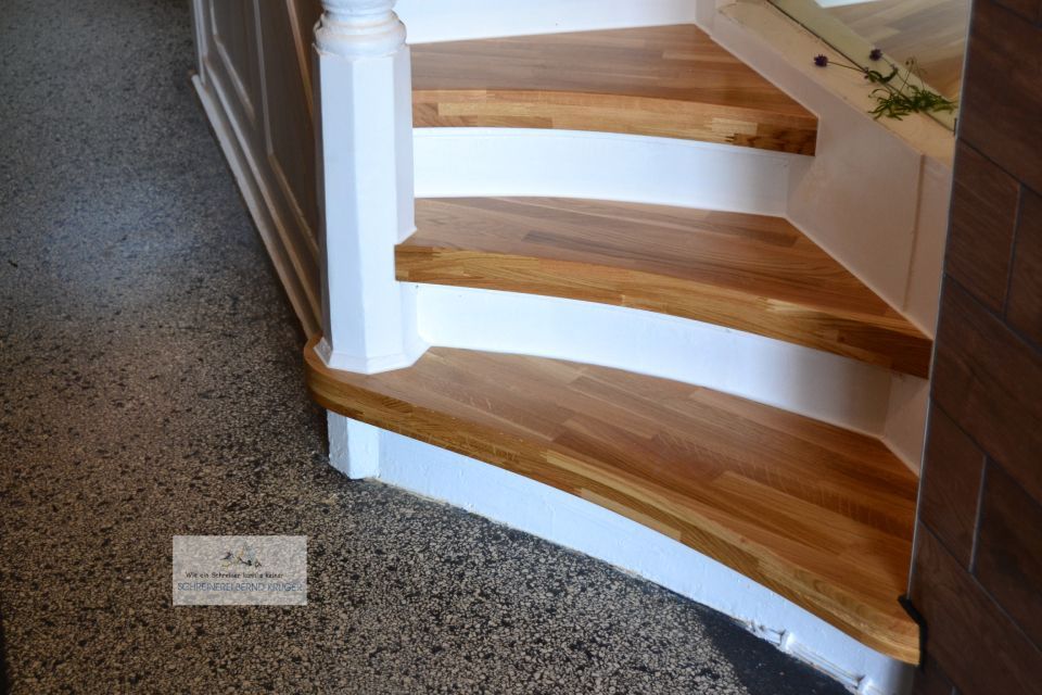 Treppe, die von der Bernd Krüger Schreinerei gefertigt wurde