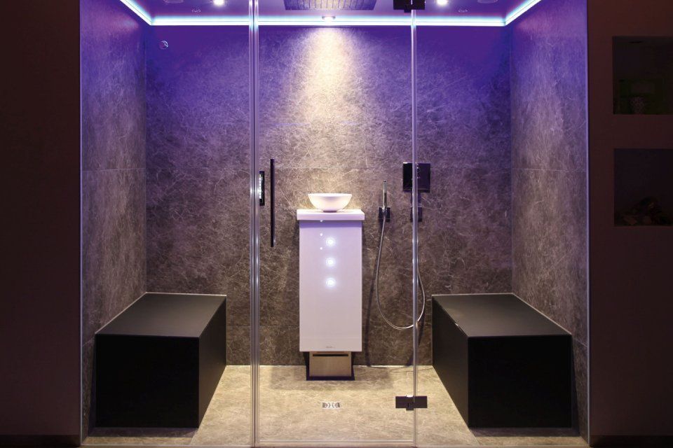 Wellness/Dampfduschen/Sauna/Infrarot