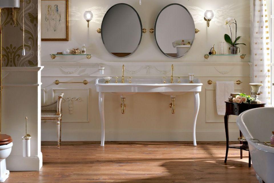 Bade- und Duschwanne