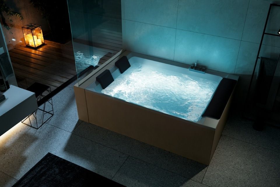 Bade- und Duschwanne