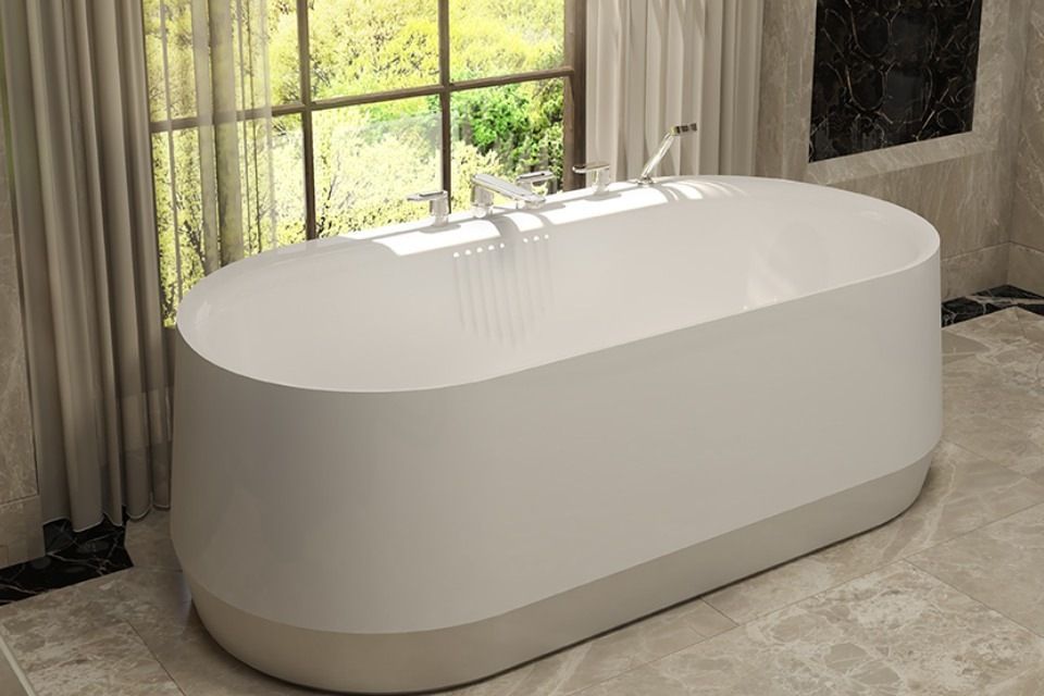 Bade- und Duschwanne