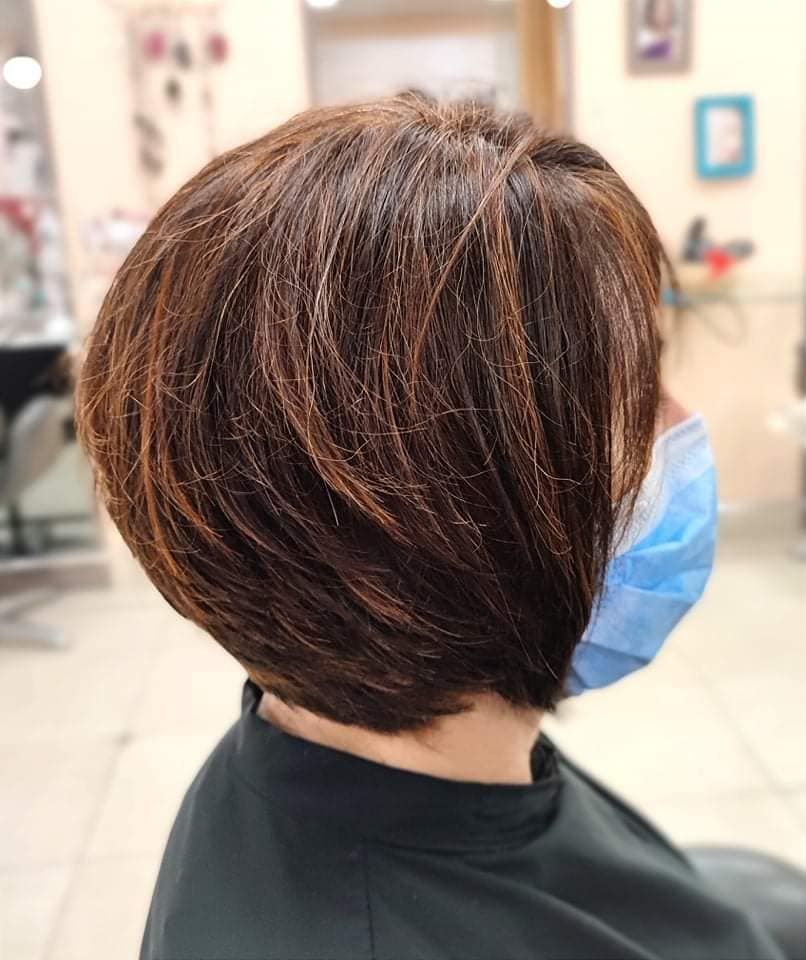 Profil droit d'une femme