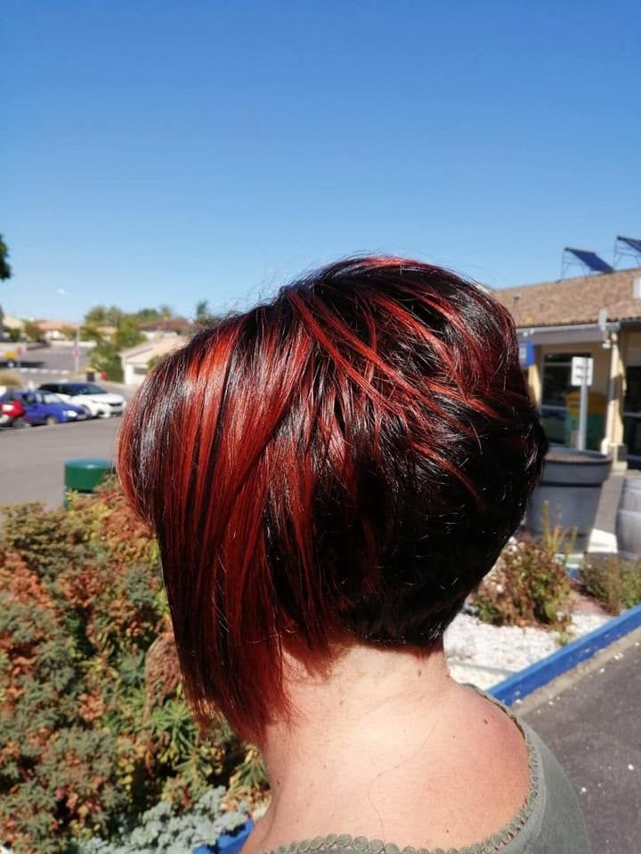 Coiffure déstructurée et mèches