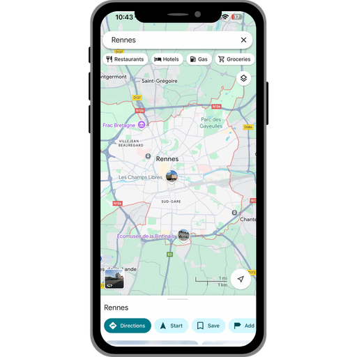 Téléphone portable avec une carte de Rennes affichée à l'écran.