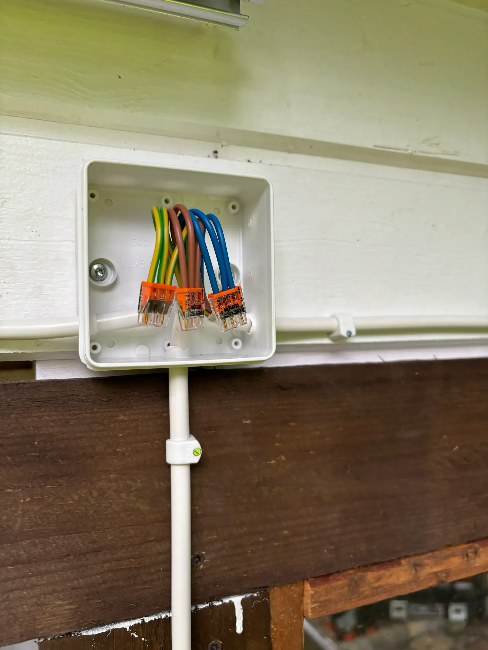 Sähköpalvelu SR logo