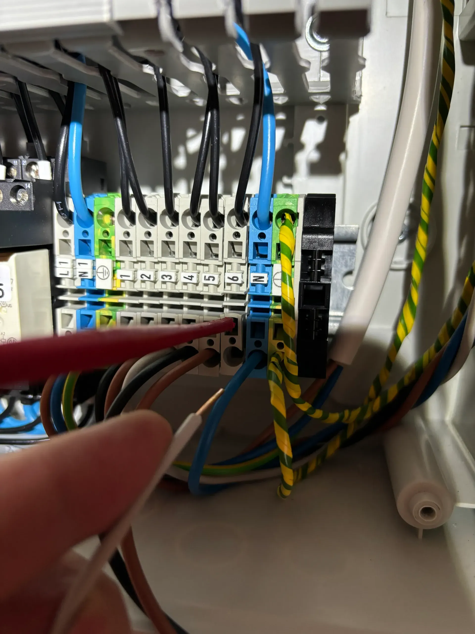 Sähköpalvelu SR logo