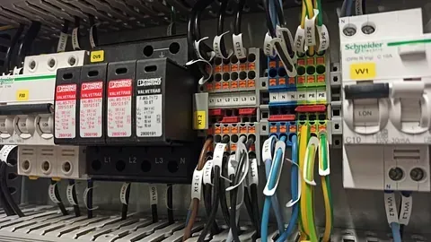 Sähköpalvelu SR logo