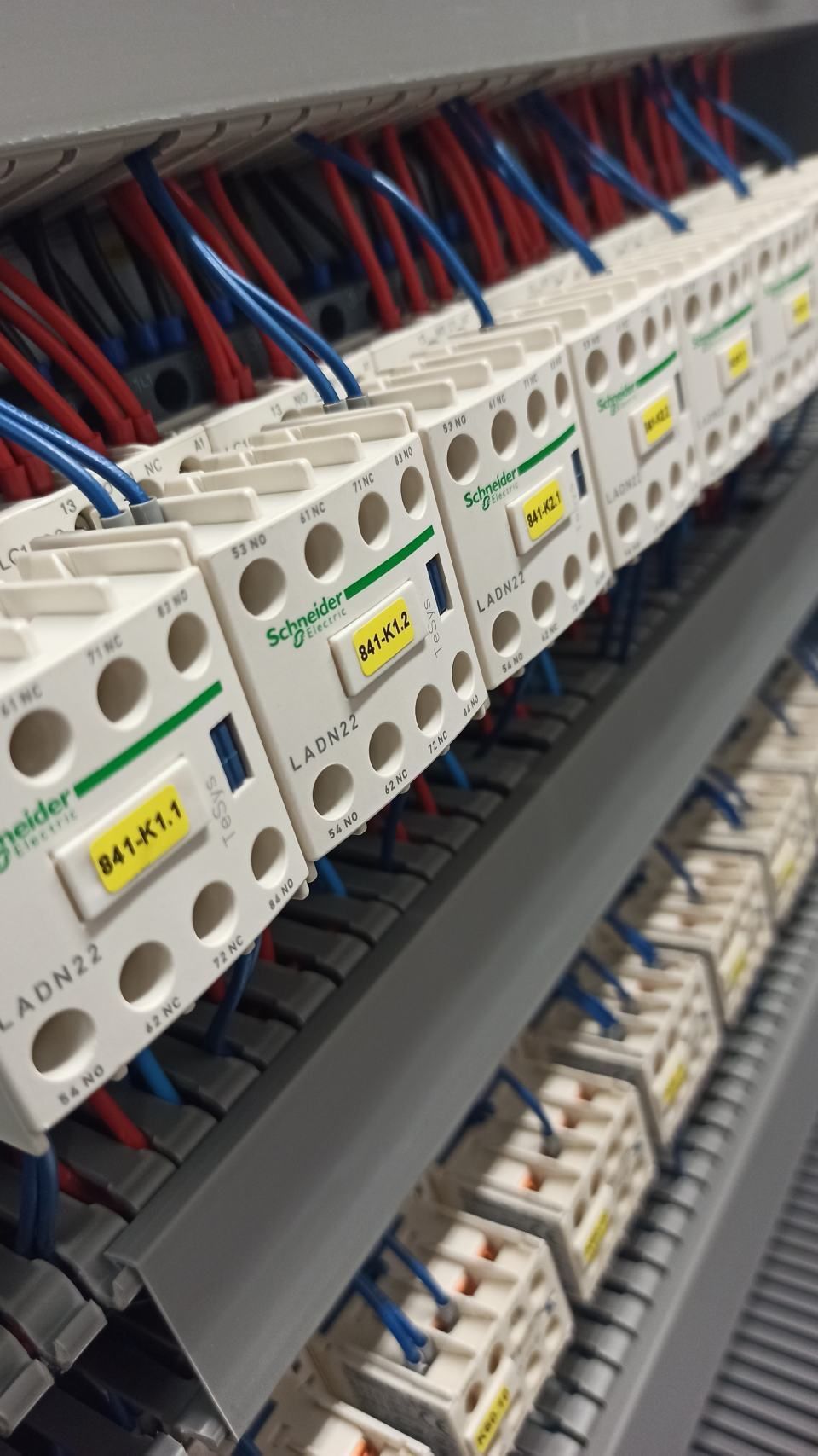 Sähköpalvelu SR logo