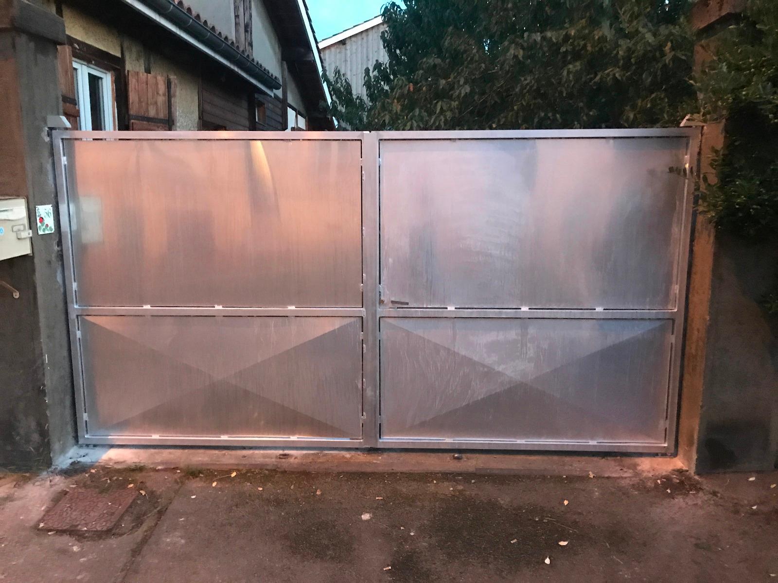 portail tout alu particulier apres