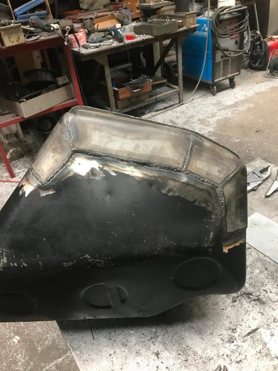 reparation reservoir acier pour auto de collection