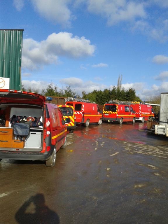 Exercices d'intervention pour les pompiers à Puchay