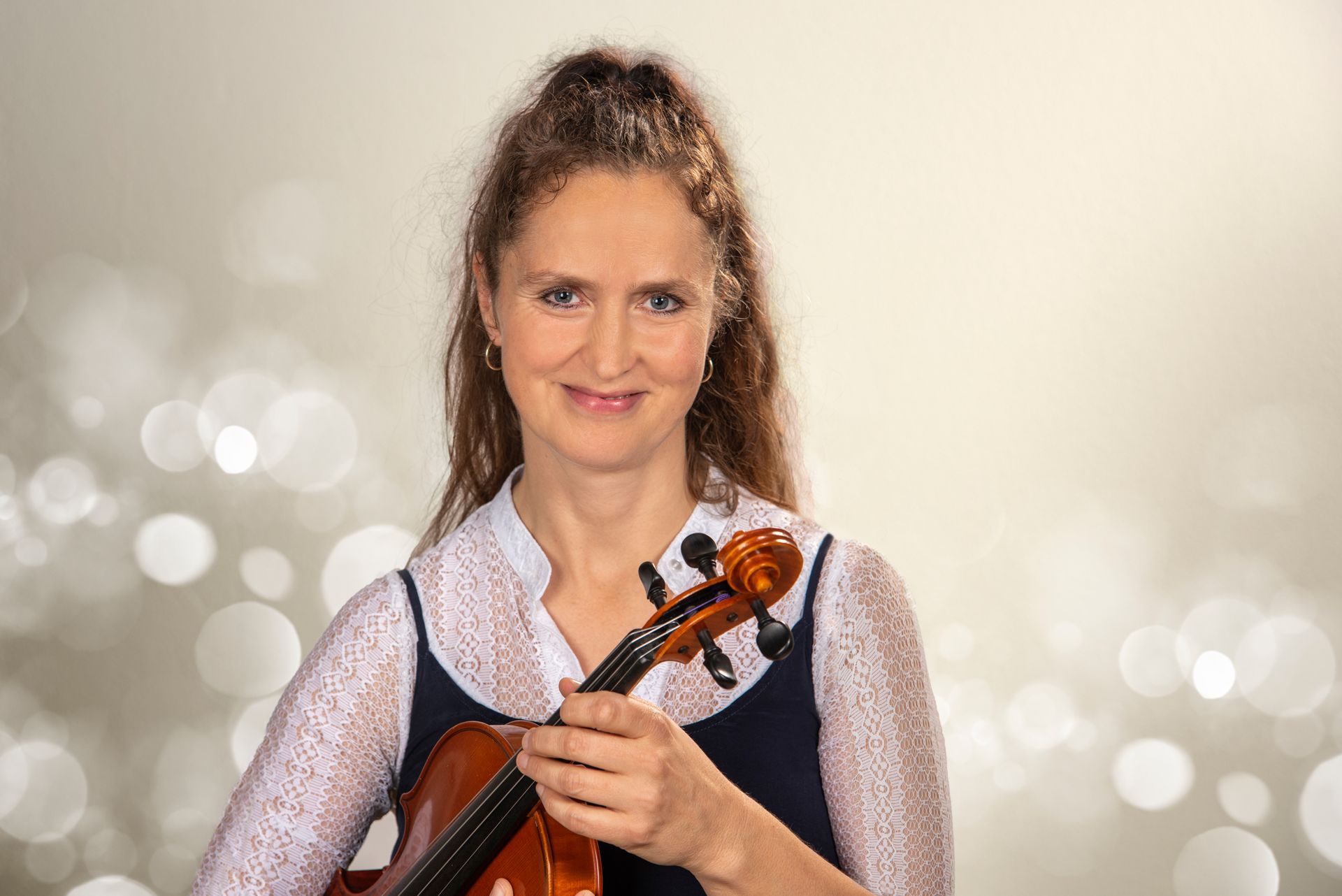 Alexandra Kaeufl, Lehrerin i. K. am Gymn.