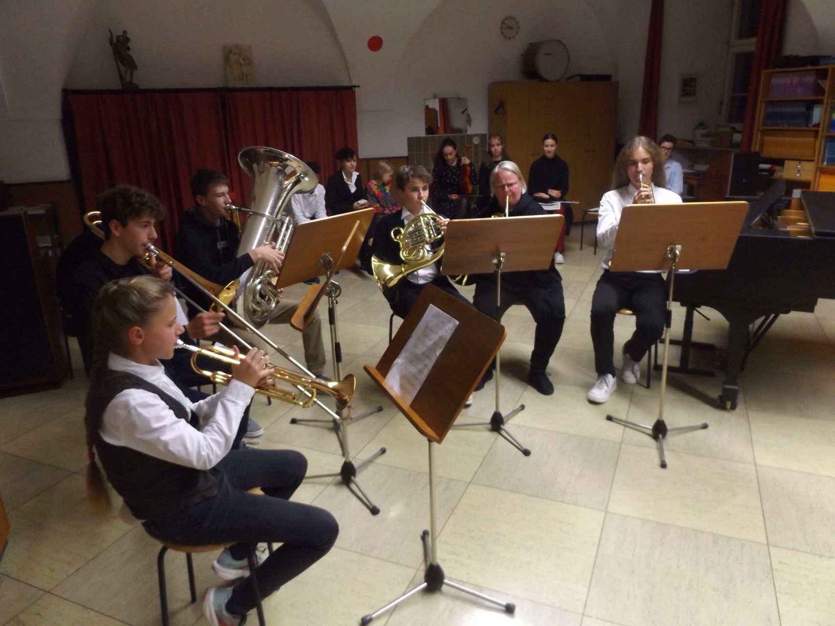 Klassische Musikinstrumente