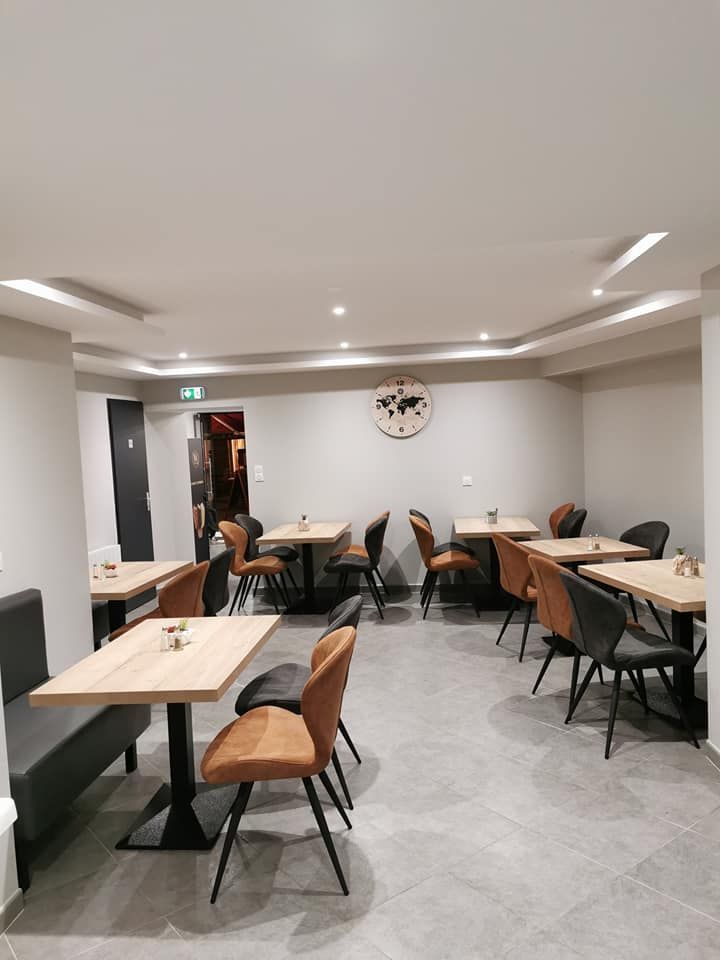 Première salle de réception du restaurant