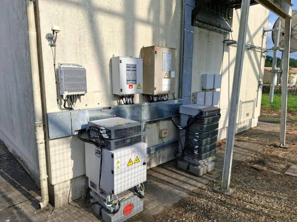 Armoires électriques en extérieur.