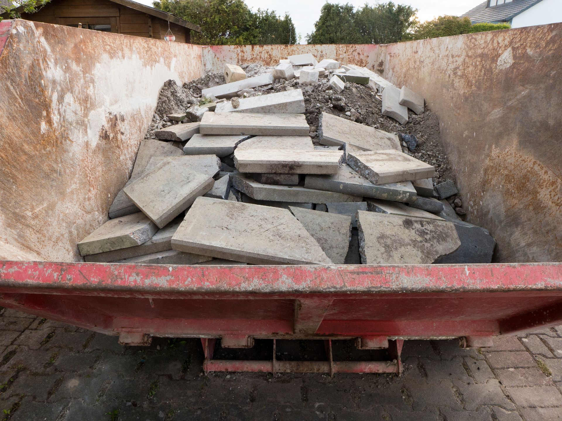Déchets de chantier : béton, terre...