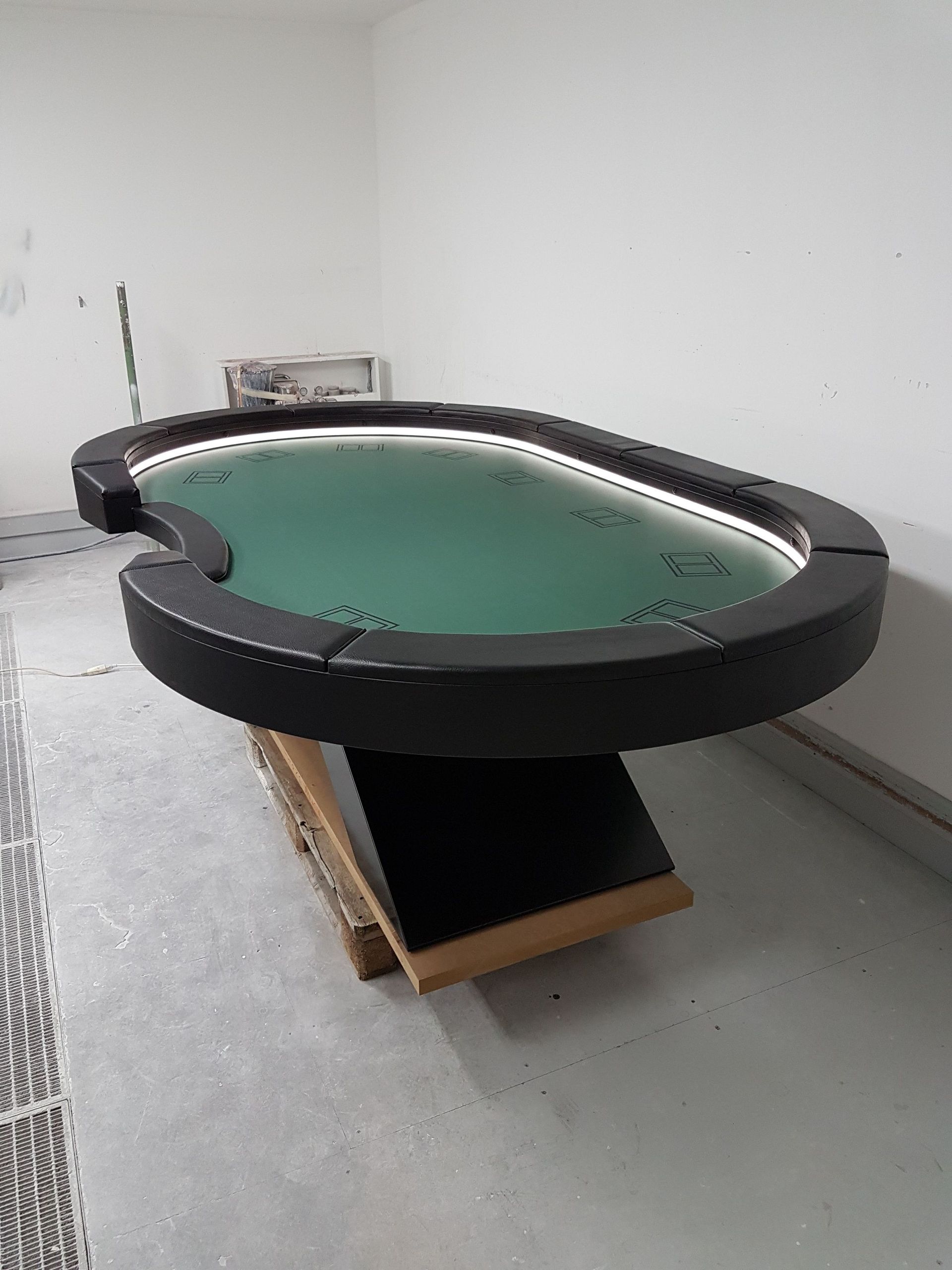 Table - Thomas Birchler