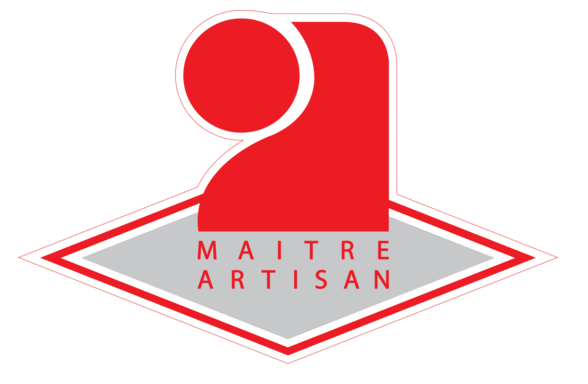 Un logo rouge et gris pour maître artisan