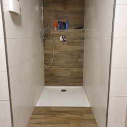 holzfliesen dusche fliesen schramm