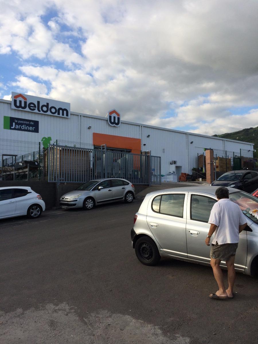 Construction individuel réalisation de magasin WELDOM ST LEU
