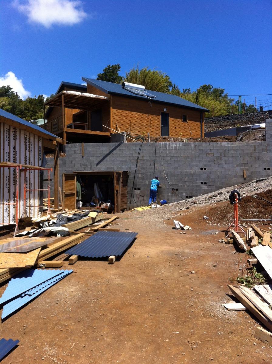 Construction de maison individuelle en béton et en bois