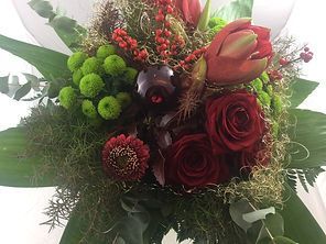 Beet mit Alpenveilchen