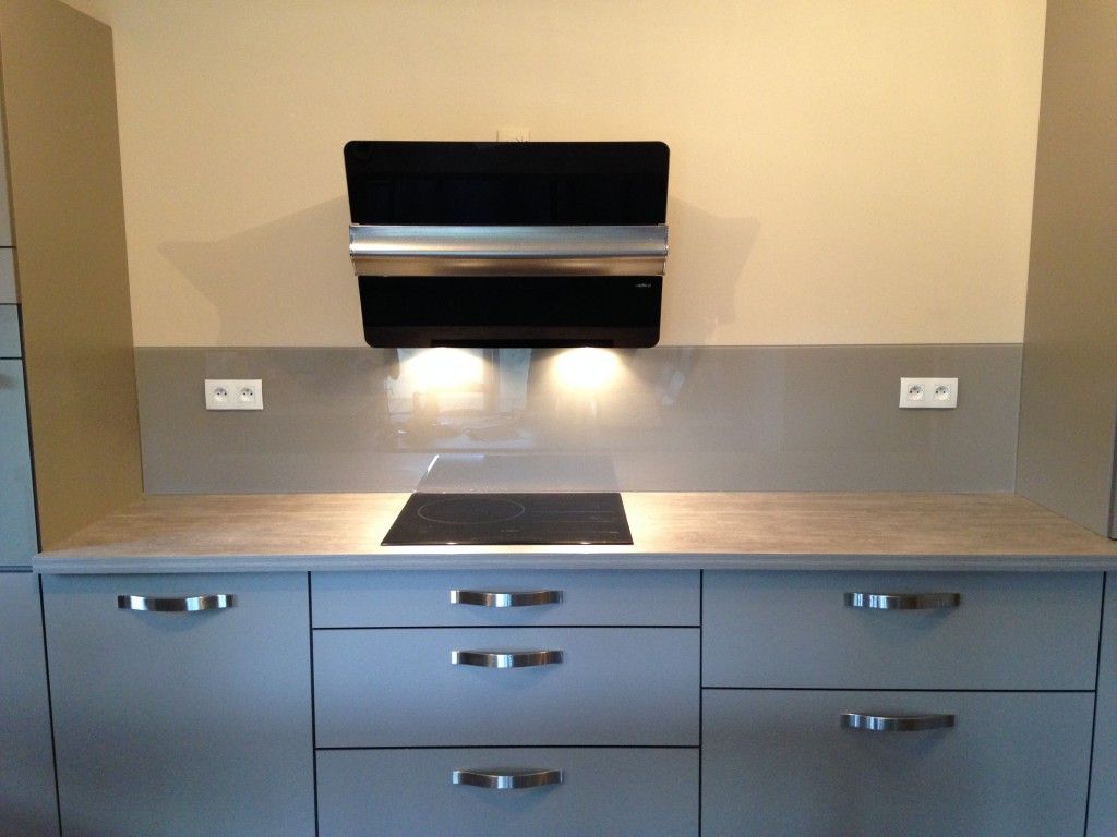 Crédence laquée grise