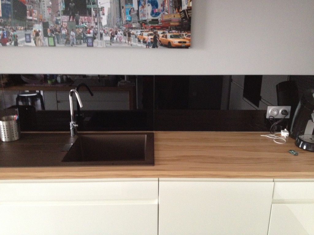 Crédence laquée noire