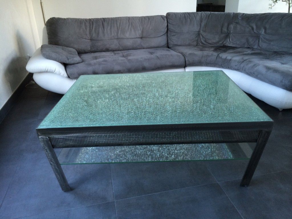 Table basse avec effet texturé