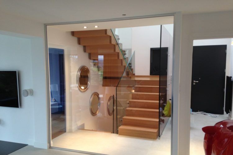 Hall d'accueil en verre