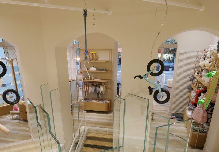 Créations de parois en verre dans un magasin