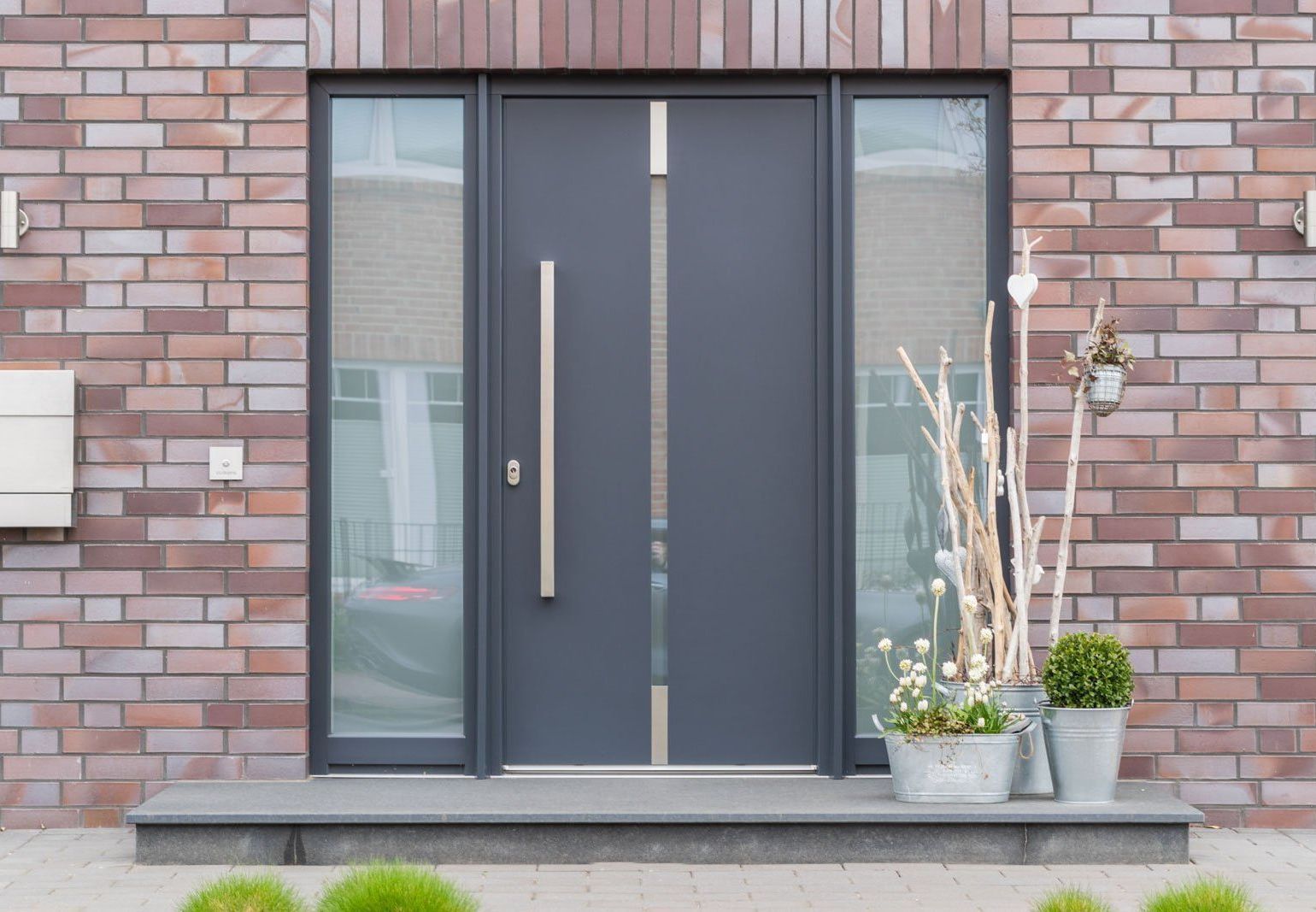 Porte d'entrée aluminium grise