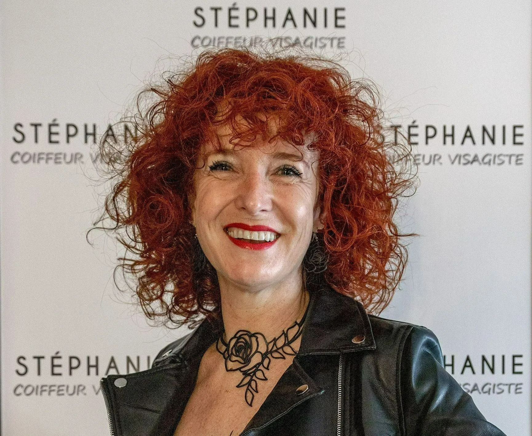 Stéphanie, coiffeuse et visagiste