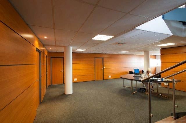 bureau avec faux plafond