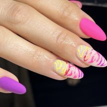 Schönes Nageldesign
