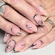 Schönes Nageldesign
