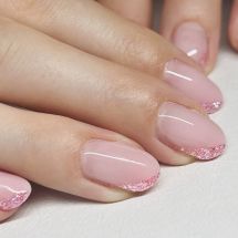 Schönes Nageldesign
