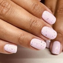 Schönes Nageldesign
