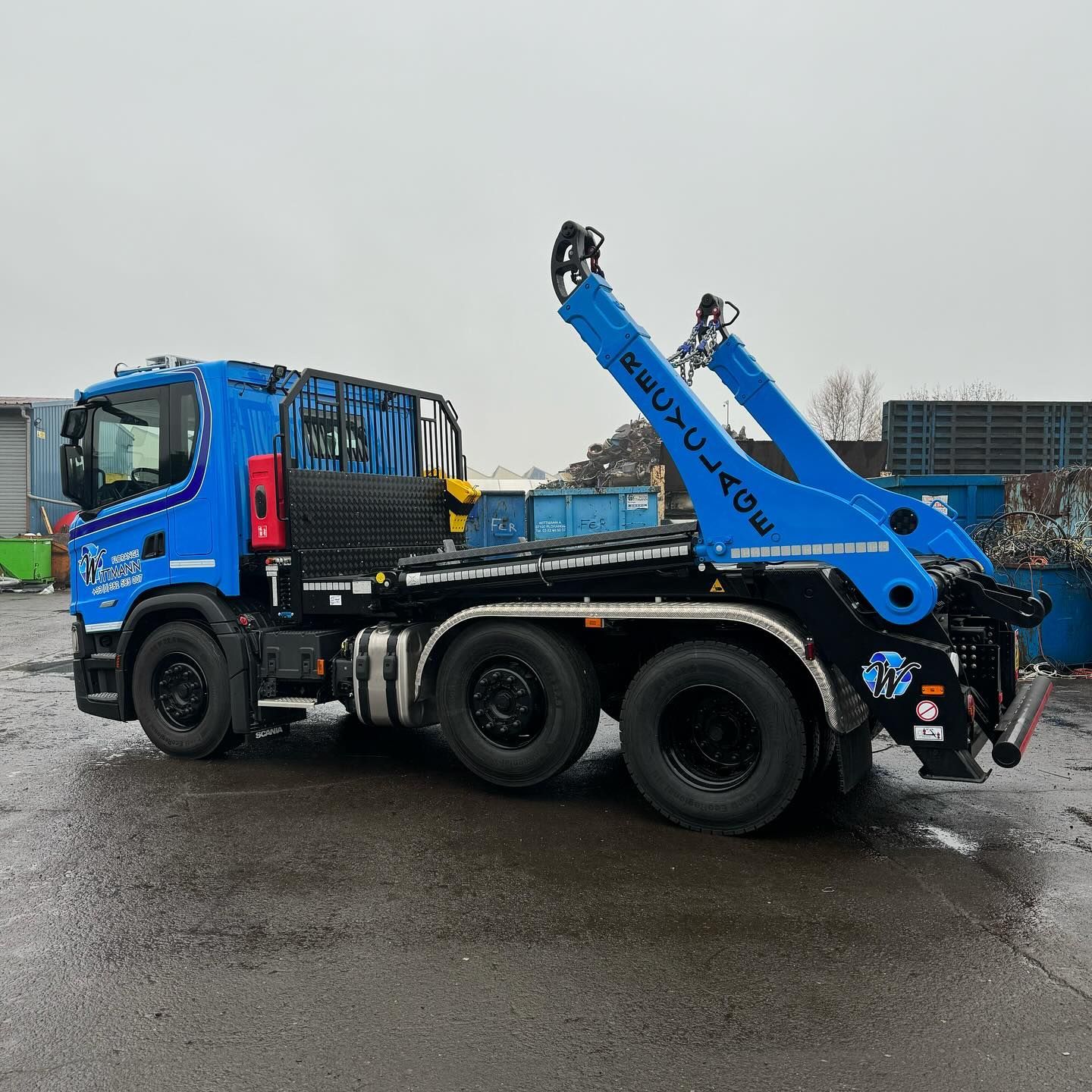 Poids lourd sans sa benne.