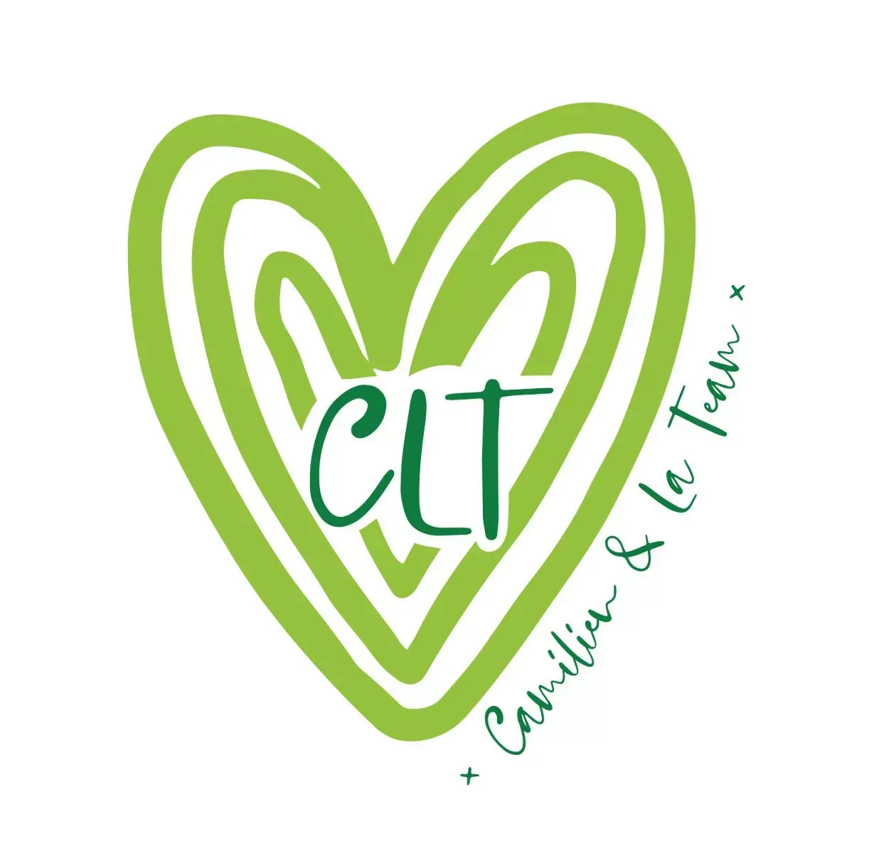 Un contour de cœur vert clair dessiné à la main avec le texte vert foncé « CLT » et « Camilia & La Taza » sur fond blanc.