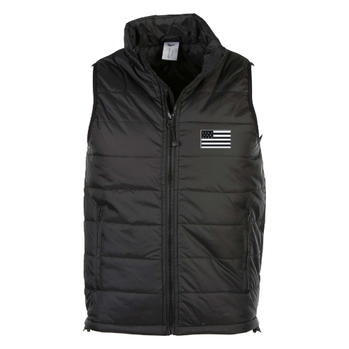 Doudoune noire sans manches à capuche avec petit écusson drapeau sur la poitrine