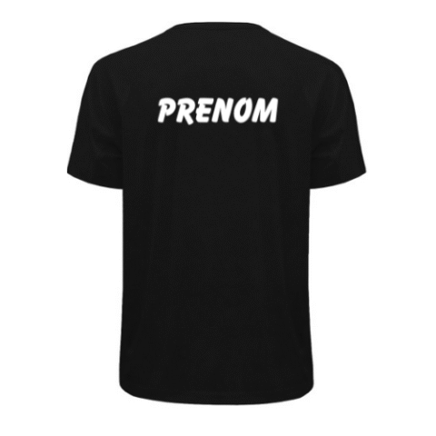 T-shirt noir avec un petit logo coloré sur la poitrine gauche.