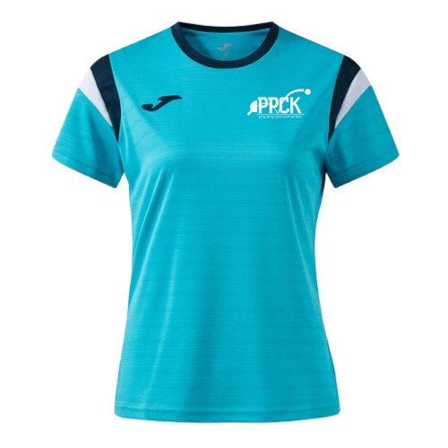T-shirt de sport turquoise à manches courtes avec empiècements noirs aux épaules et logo blanc sur la poitrine
