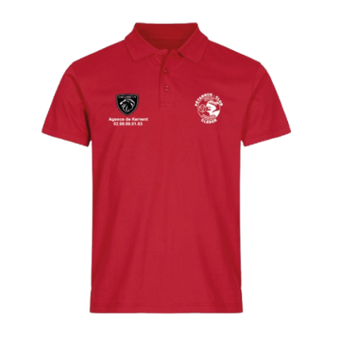 Polo rouge avec deux petits logos sur la poitrine et un col sur fond blanc