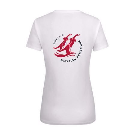 T-shirt de sport blanc à col en V avec logos de sponsors sur la poitrine et la manche, présenté sur fond uni