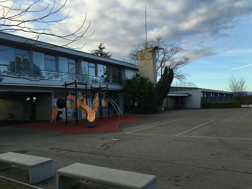 Michel Terrier - électricité - télécom - contrôle - Genève - Salle Communale du Petit-Lancy hall intérieur