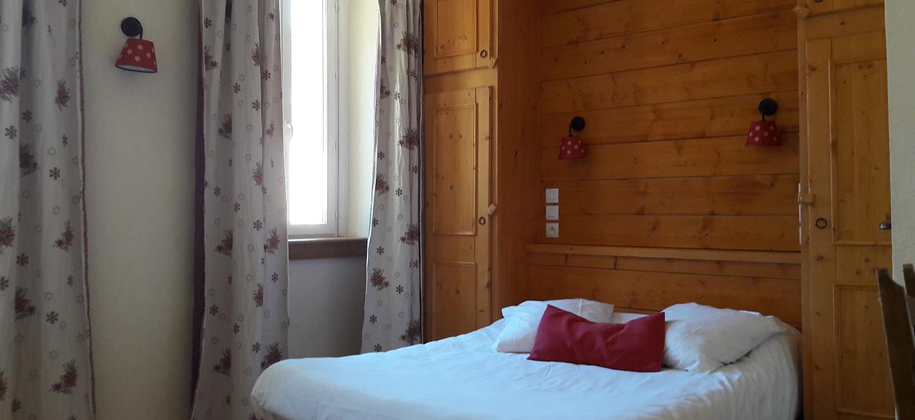 chambre hôtel simple