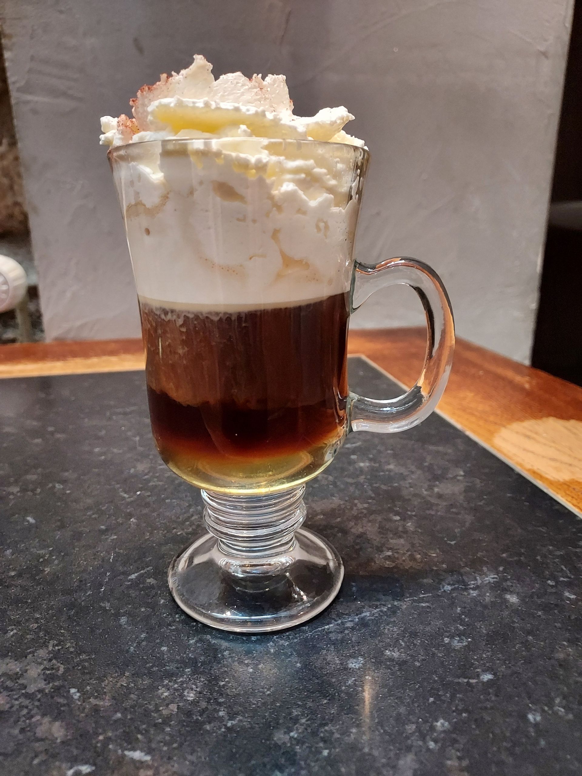 Lait au chocolat avec chantilly
